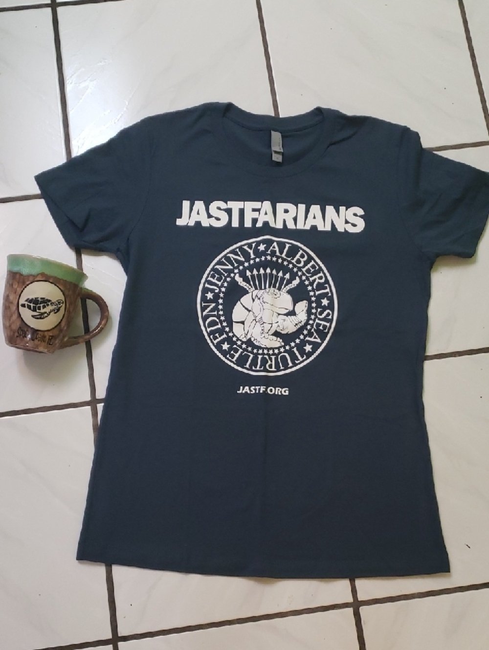Brand new cute "Sea turtle" rescue shirt, mug combo set (2)